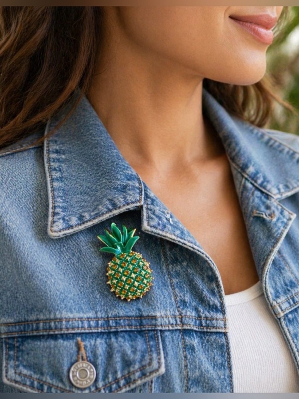 Rhinestone Enamel Pineapple Brooch – gold, green, amber color 🍍✨